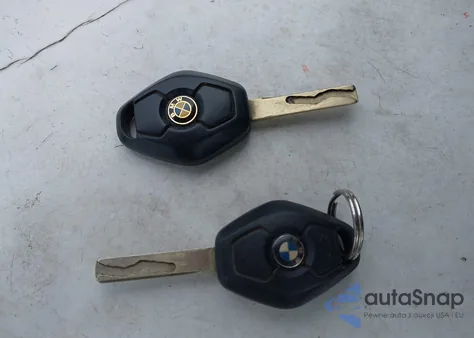 2001 BMW 325I z USA, uszkodzony, nr VIN WBAAV33411FU79384